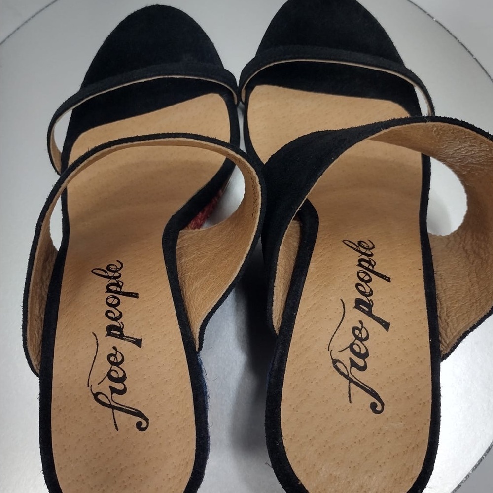 Free people Black Rainbow Wedge Sandals size 8 new w/out tags and box - Picture 4 of 8